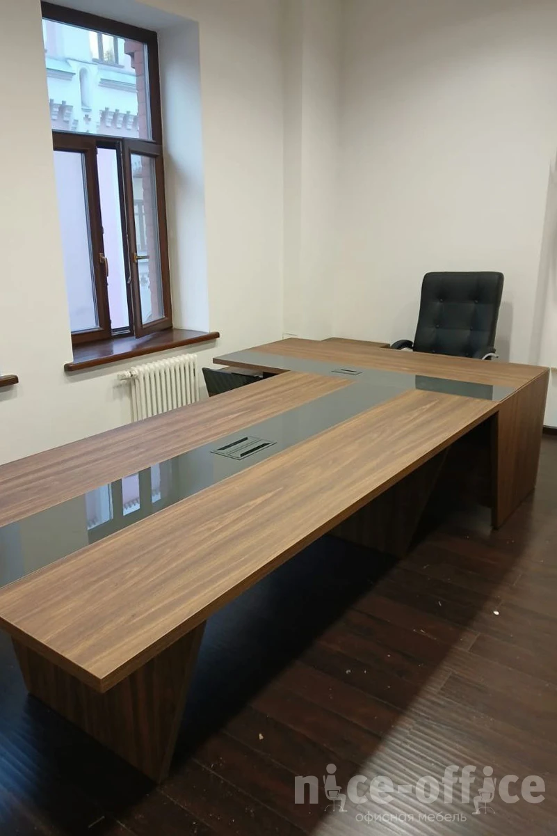 Стол переговорный 240 Corner фото в интерьере 1