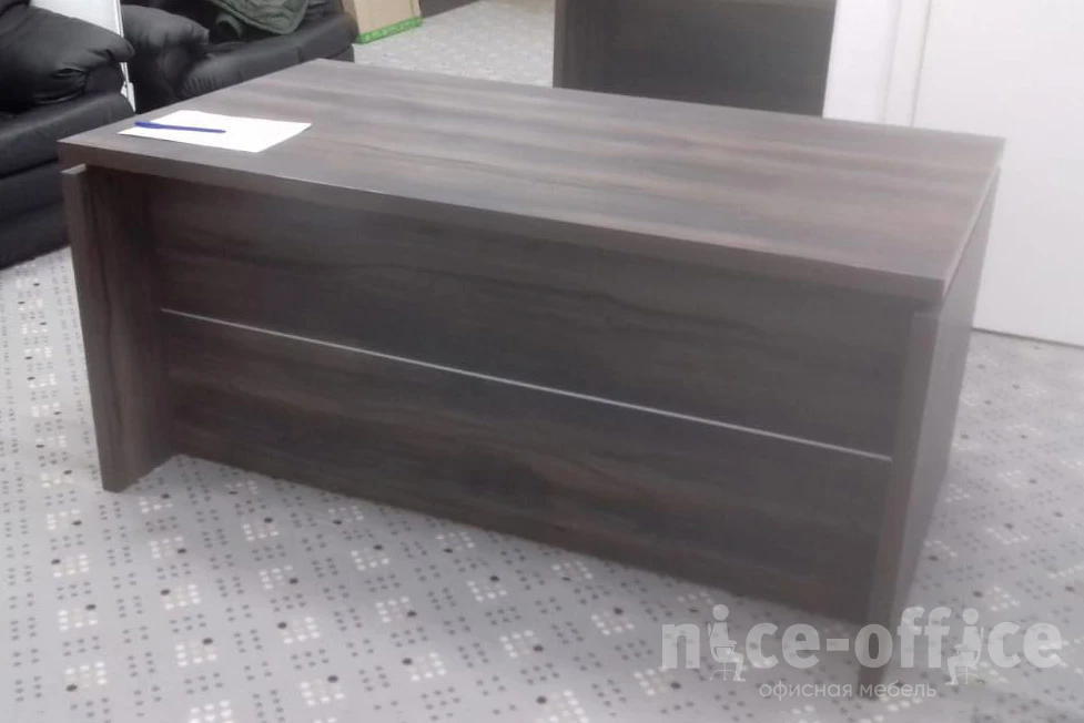 Стол руководителя LT.A-16 1600x900x750 Yalta фото в интерьере 1